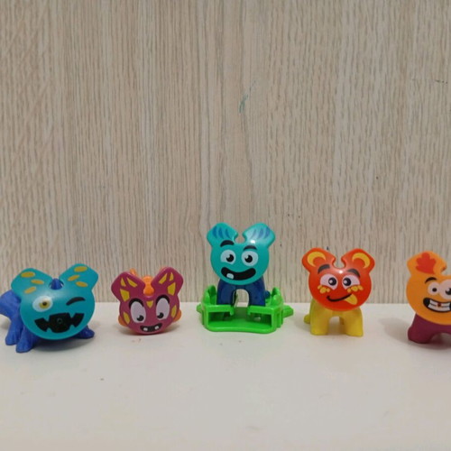 Kinder Surprise Joy figures miniatures used, set of spaceships and monsters