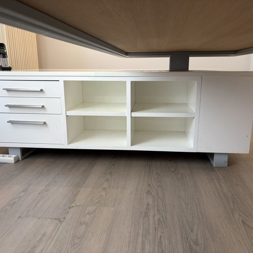 Corner desk 2.17x1.63 m white lacquer with white leather chair like new