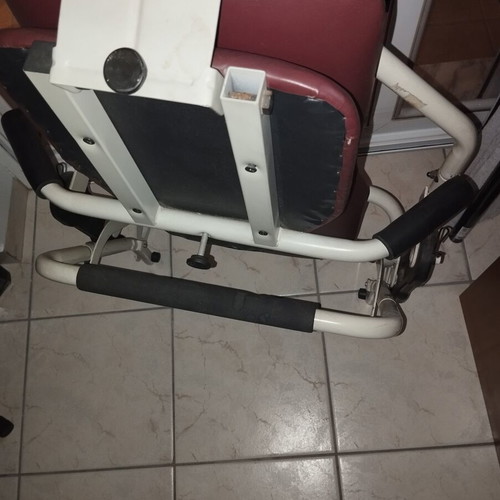 Easy Shaper fitness machine like new with exercise CD