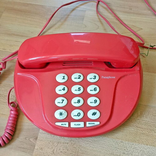 Vintage phone used, very good condition