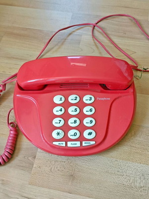 Vintage phone used, very good condition