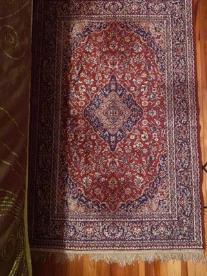 Summer viscose rug with 3 runners like new