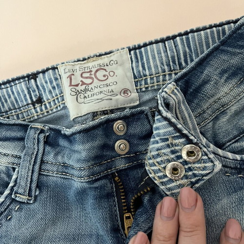 Levi's denim shorts like new for 5-year-old girl, size 110 cm