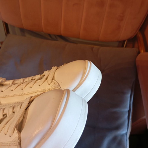 Bershka men's athletic shoes size 40 like new, white