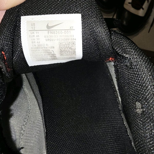 Trainers used, athletic style, size 46.5