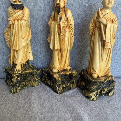 Asian figurine statues used, made of resin polyresin, set of three