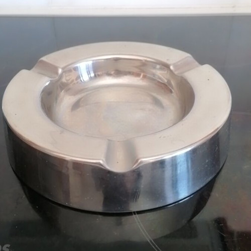 Large ashtray used, metal modern, diameter 8cm
