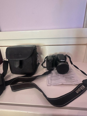 Nikon Coolpix L810 digital camera like new with NIKKOR lens 26x zoom