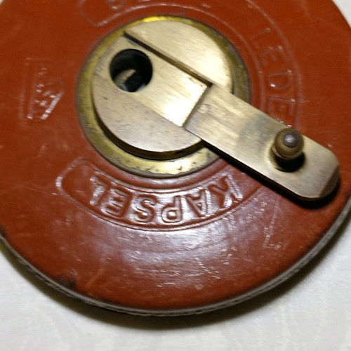 Vintage military measuring tape used, 25 meters Beste Leder Kapsel