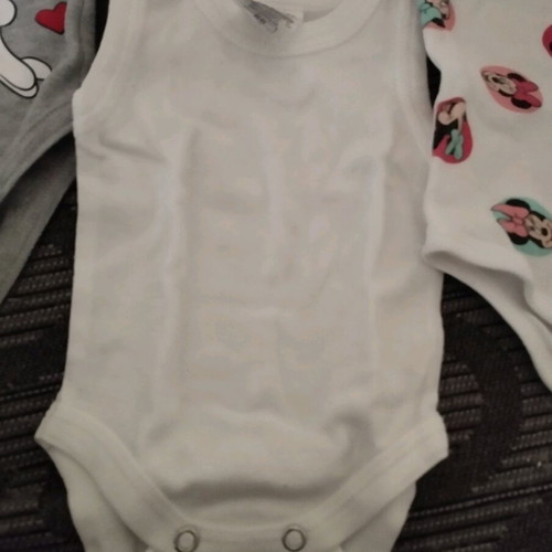 Baby bodysuits for girl like new, pack of 3 pieces