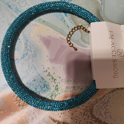 Choker in blue with rhinestones, new