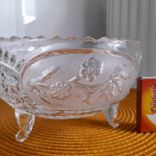 Crystal bowl on legs from the 1970s, like new