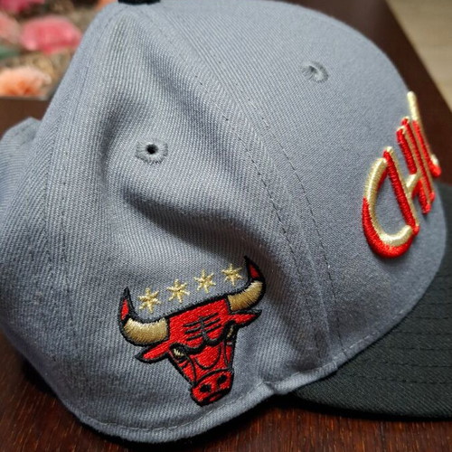 New Era Chicago Bulls Jockey Hat NBA 9FIFTY like new, grey
