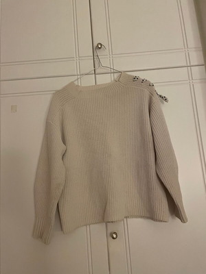 Zara girls' beige pullover with shoulder ribbon like new
