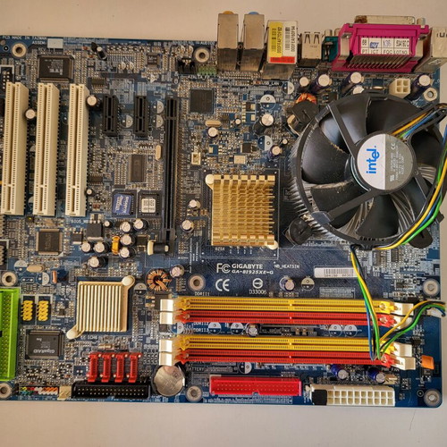 Gigabyte 8I925XE-G motherboard and Intel Pentium 4 550 CPU used set with cooler and fan