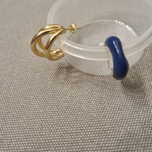 Single hoop earrings, gold and blue