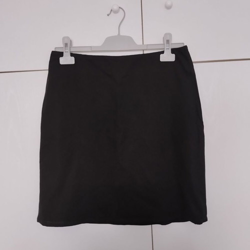 Banana Republic skirt full wool used, small size, black