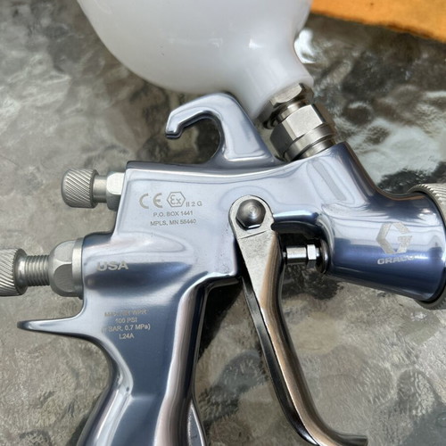 Graco Professional Spray Gun new, adjustable material and spray shape