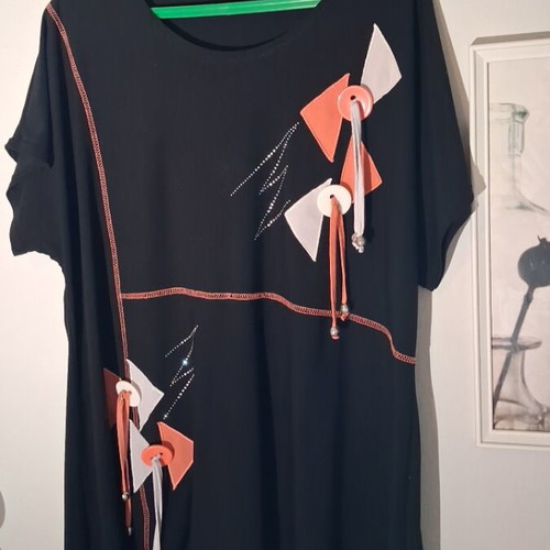 Viscose polyester blouse like new, XXXXL, black and orange