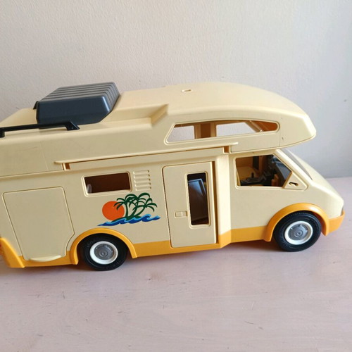 Playmobil caravan used, missing parts no breaks