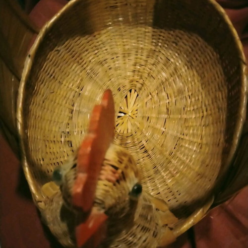 Easter wicker basket shaped like a hen like new
