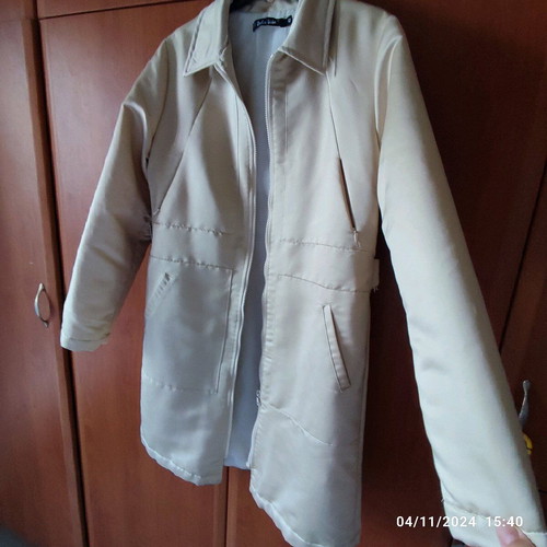 Satin beige coat like new, very good quality