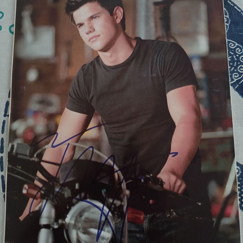 Magazines with Patty 2010 & 2011 like new, with posters and autographs