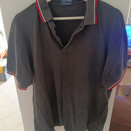 Fred Perry Polo Shirt vintage 2000s used, black and red, size L