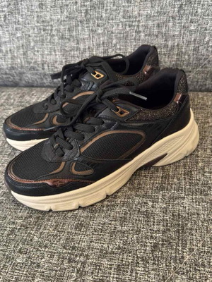 Tamaris women's sneakers 38 like new, black and gold