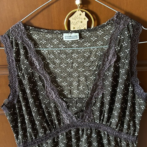 Street One brown top with lace and geometric print size 38, like new