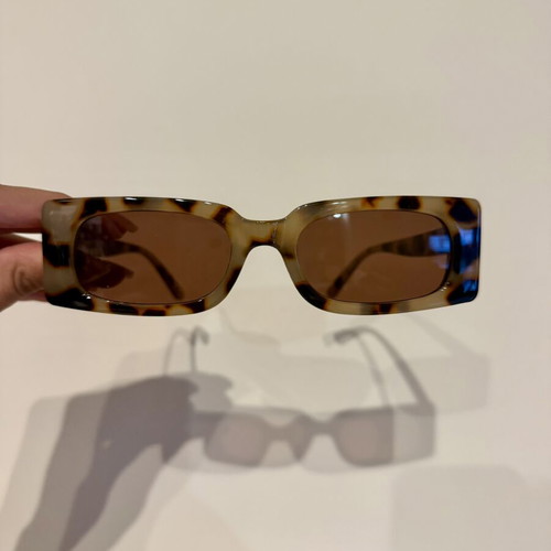 Tortoise Brown Sunglasses like new with rectangular retro frame