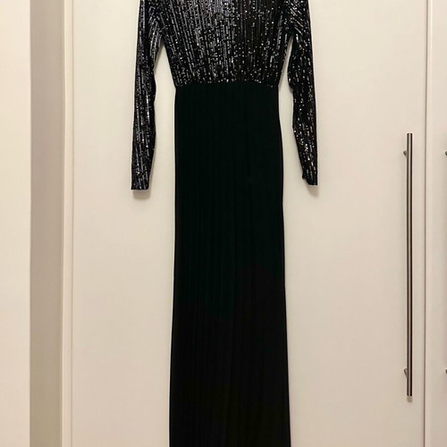 Fullah Sugah long sequin-pleated dress like new, black