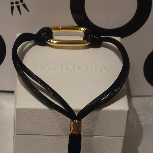 Pandora bracelet new, adjustable size 18 to 21, gold plated