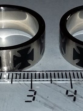 Stainless steel rings new, silver and black