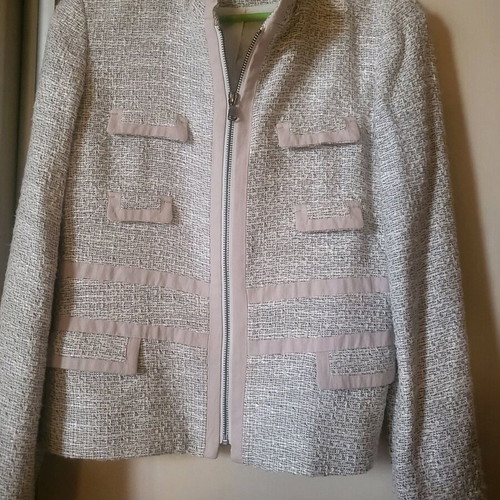 Sarah Lawrence transitional jacket with zipper like new