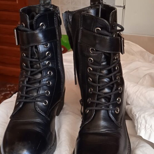 Ankle boots used, size 37, black, decorative laces