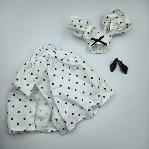 Doll fashion clothing set like new, skirt, blouse and shoes
