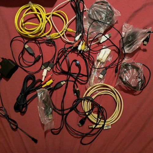 Cable pack used, USB, ADSL splitter, phone, audio and video cables