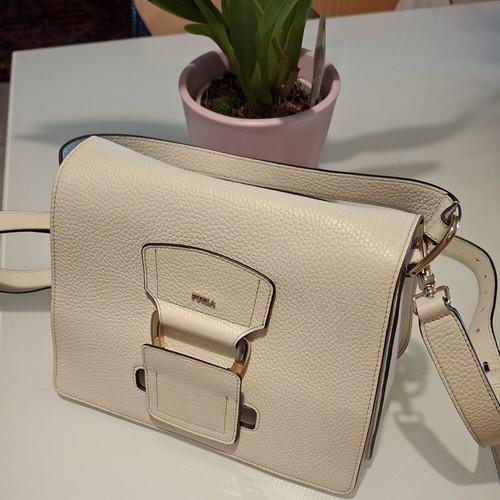 Furla leather bag like new, ivory with gold details