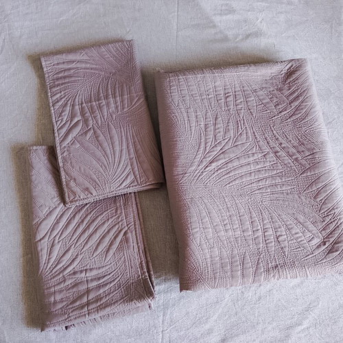 King Size Bedspread Set like new, gray with embossed patterns