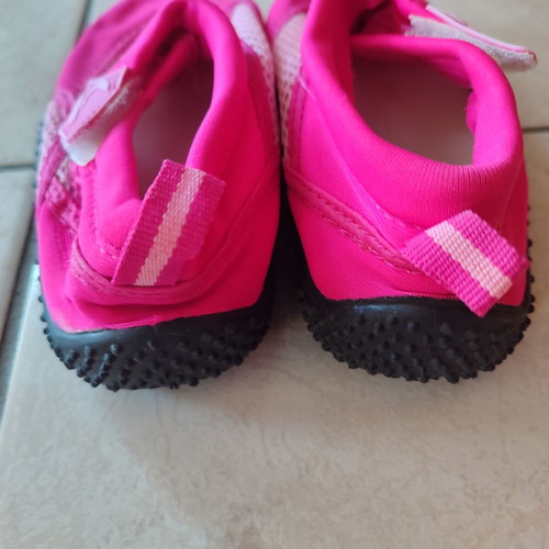 Girls' sea shoes used, size 32-33, pink