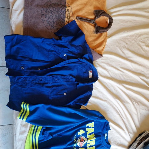 Clothing set for 6-year-old boy like new, 2 sweatshirts and 1 shirt