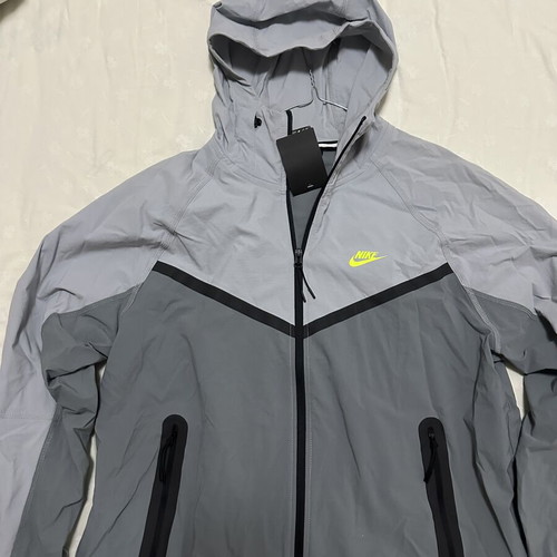 Nike jacket new size M
