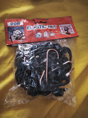 Elastic net with four hooks for luggage rack, helmet, or suitcases 35x35, new