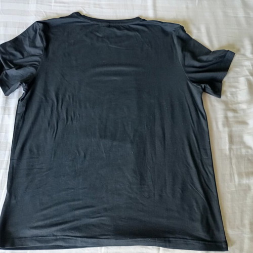 Men's black t-shirt large, like new, 100% polyester