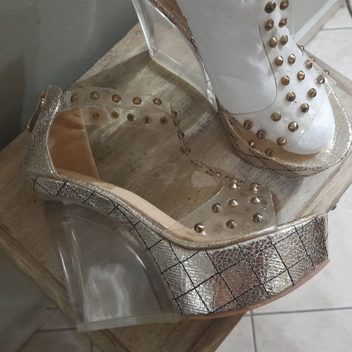 Plexiglass platform sandals transparent with gold quilting new size 37