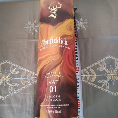 Glenfiddich empty tube box like new