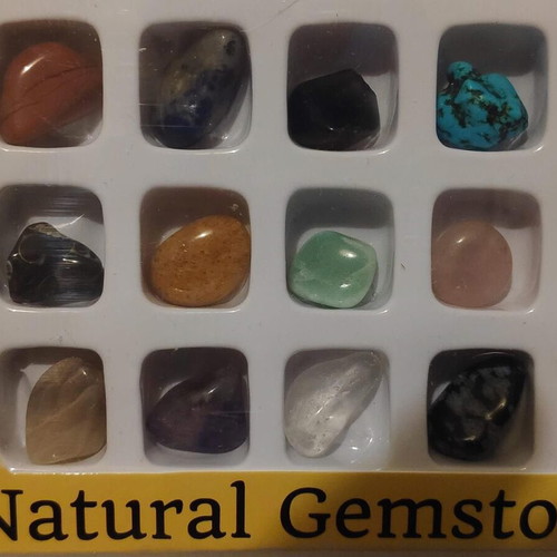 Collection of 20 natural semi-precious stones in box like new