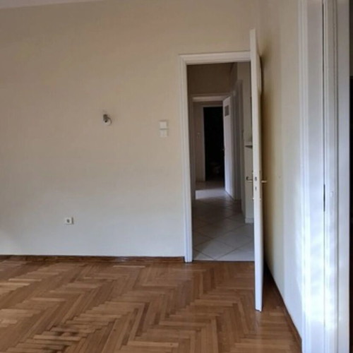 Apartment 132 sqm in Piraeus, 3 bedrooms, 1st floor, good condition