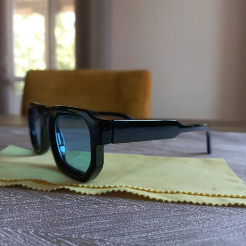 Women's sunglasses like new
